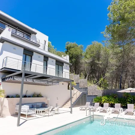 Valentino Modern With Heated Pool Villa